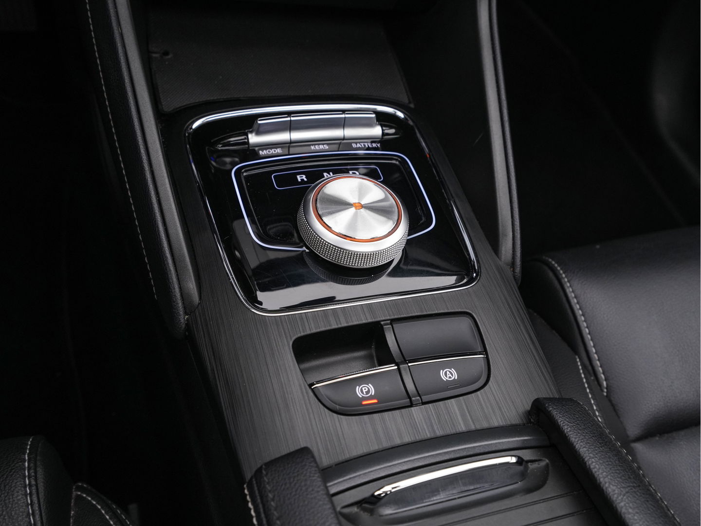 MG ZS EV Luxury 45 kWh (INCL-BTW) *PANO | FULL-LEATHER | CCS-FASTLOADER | KEYLESS | NAVI-FULLMAP | ADAPTIVE-CRUISE | CAMERA | HEATED-SPORT-SEATS | CARPLAY | BLINDSPOT | DAB | LANE-ASSIST | 17"ALU*