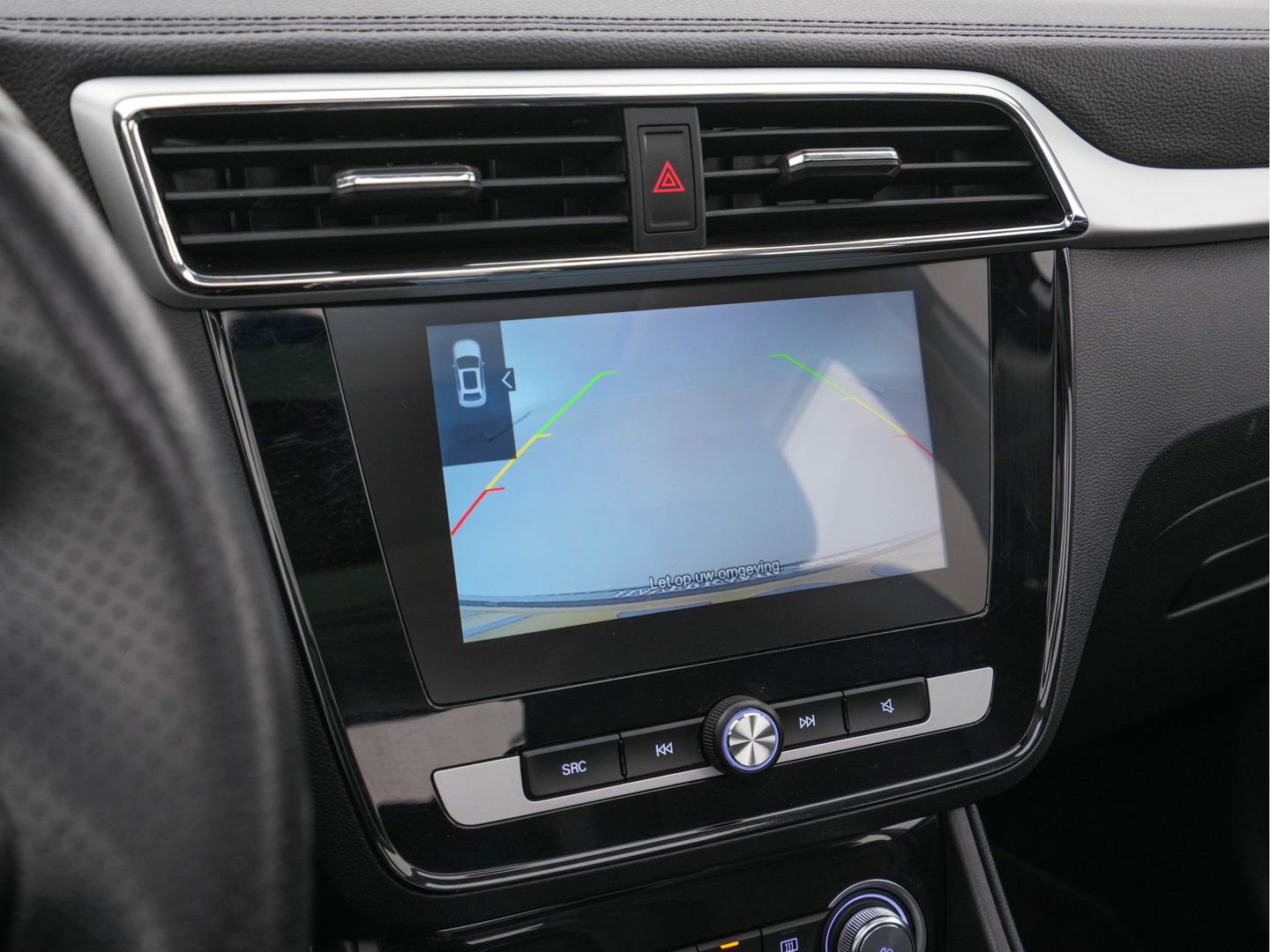 MG ZS EV Luxury 45 kWh (INCL-BTW) *PANO | FULL-LEATHER | CCS-FASTLOADER | KEYLESS | NAVI-FULLMAP | ADAPTIVE-CRUISE | CAMERA | HEATED-SPORT-SEATS | CARPLAY | BLINDSPOT | DAB | LANE-ASSIST | 17"ALU*