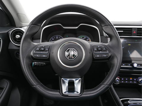 MG ZS EV Luxury 45 kWh (INCL-BTW) *PANO | FULL-LEATHER | CCS-FASTLOADER | KEYLESS | NAVI-FULLMAP | ADAPTIVE-CRUISE | CAMERA | HEATED-SPORT-SEATS | CARPLAY | BLINDSPOT | DAB | LANE-ASSIST | 17"ALU*