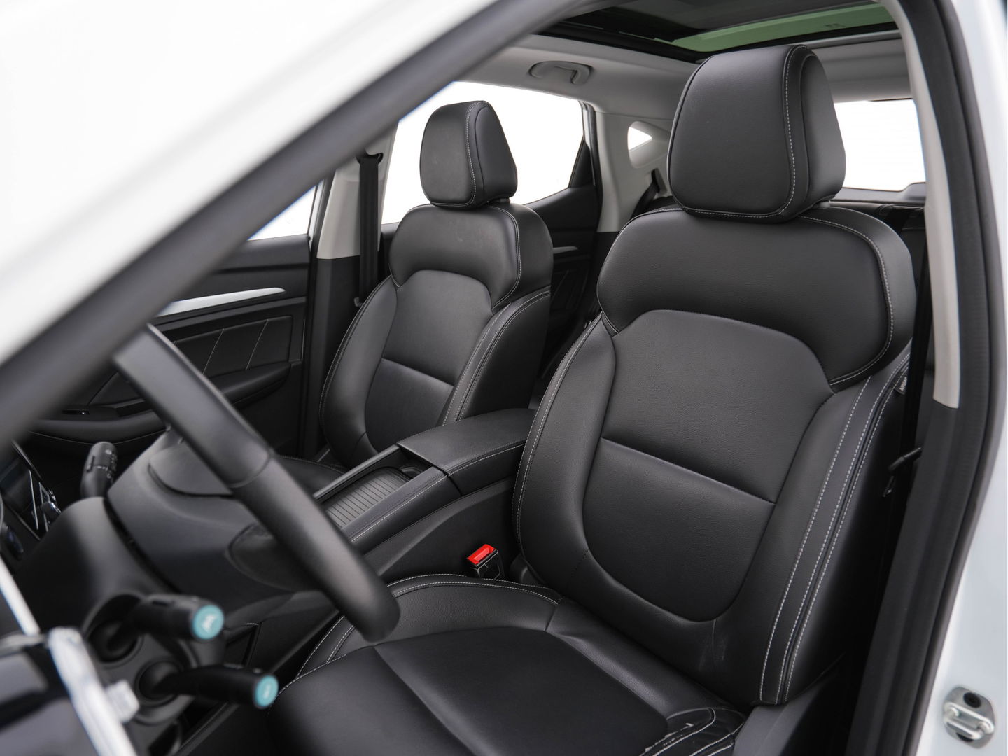 MG ZS EV Luxury 45 kWh (INCL-BTW) *PANO | FULL-LEATHER | CCS-FASTLOADER | KEYLESS | NAVI-FULLMAP | ADAPTIVE-CRUISE | CAMERA | HEATED-SPORT-SEATS | CARPLAY | BLINDSPOT | DAB | LANE-ASSIST | 17"ALU*