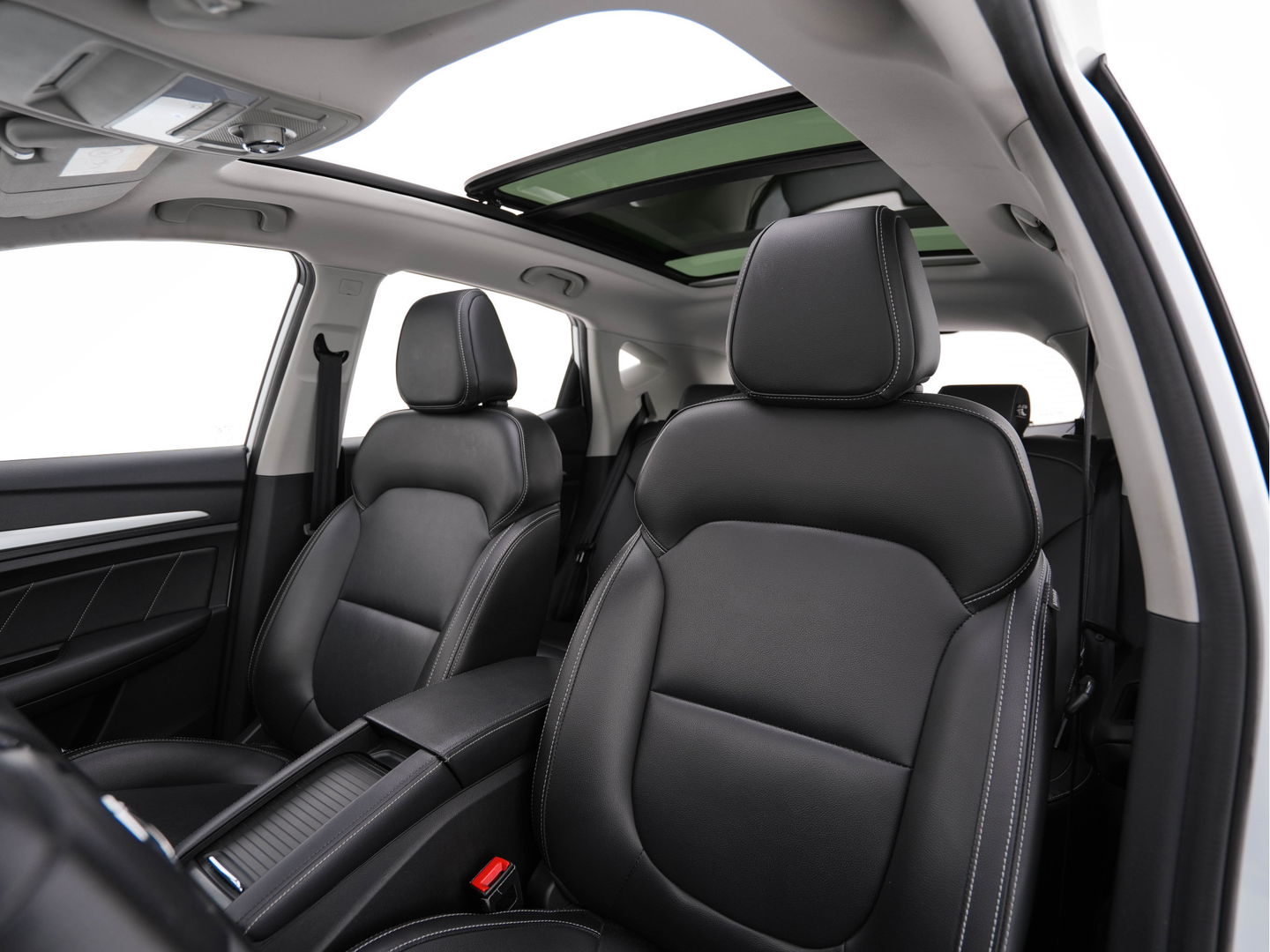 MG ZS EV Luxury 45 kWh (INCL-BTW) *PANO | FULL-LEATHER | CCS-FASTLOADER | KEYLESS | NAVI-FULLMAP | ADAPTIVE-CRUISE | CAMERA | HEATED-SPORT-SEATS | CARPLAY | BLINDSPOT | DAB | LANE-ASSIST | 17"ALU*