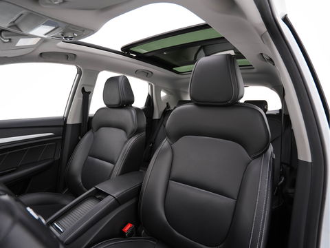 MG ZS EV Luxury 45 kWh (INCL-BTW) *PANO | FULL-LEATHER | CCS-FASTLOADER | KEYLESS | NAVI-FULLMAP | ADAPTIVE-CRUISE | CAMERA | HEATED-SPORT-SEATS | CARPLAY | BLINDSPOT | DAB | LANE-ASSIST | 17"ALU*