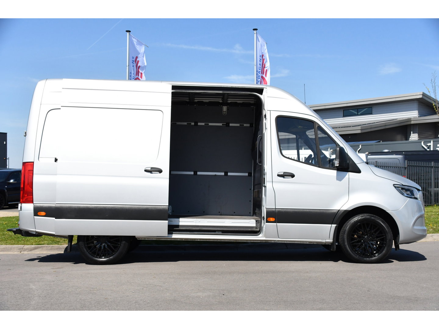 Mercedes-Benz Sprinter V6 319 3.0 CDI L2H2 PB Edition Camera, Cruise, Carplay, Stoelverwarming, Multimedia, LED, Automaat, Standkache, UNIEK!