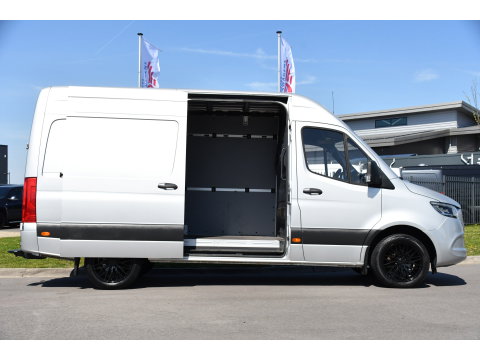 Mercedes-Benz Sprinter V6 319 3.0 CDI L2H2 PB Edition Camera, Cruise, Carplay, Stoelverwarming, Multimedia, LED, Automaat, Standkache, UNIEK!