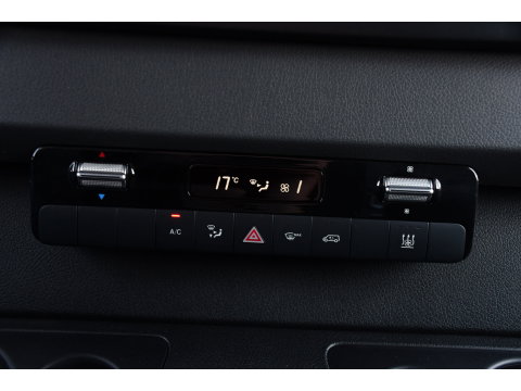 Mercedes-Benz Sprinter V6 319 3.0 CDI L2H2 PB Edition Camera, Cruise, Carplay, Stoelverwarming, Multimedia, LED, Automaat, Standkache, UNIEK!
