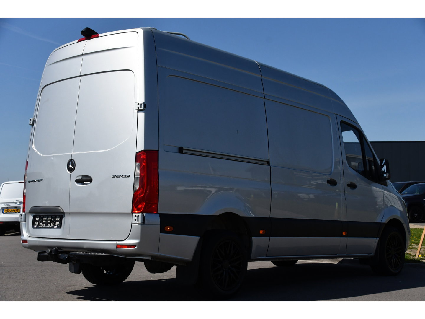Mercedes-Benz Sprinter V6 319 3.0 CDI L2H2 PB Edition Camera, Cruise, Carplay, Stoelverwarming, Multimedia, LED, Automaat, Standkache, UNIEK!