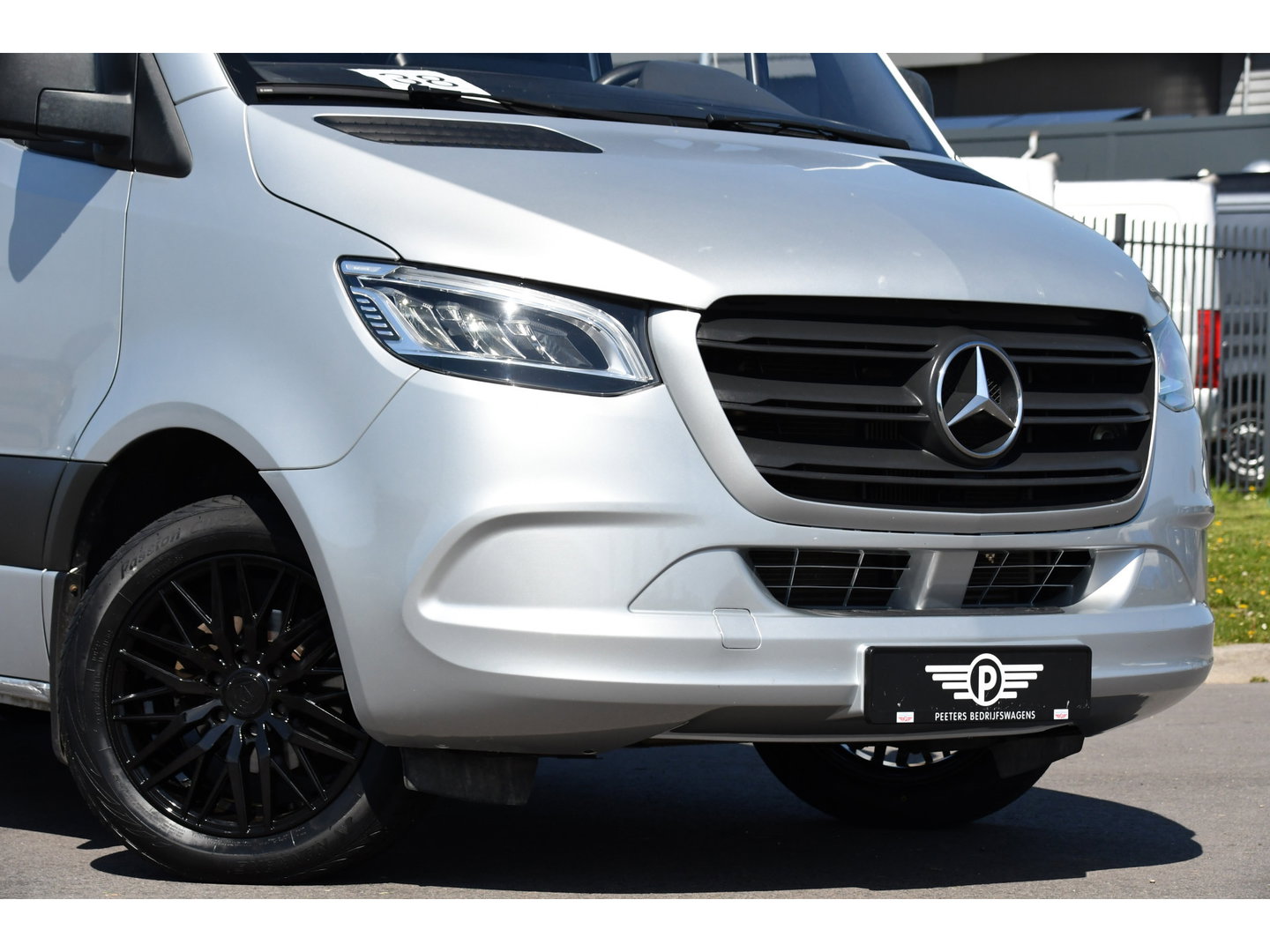 Mercedes-Benz Sprinter V6 319 3.0 CDI L2H2 PB Edition Camera, Cruise, Carplay, Stoelverwarming, Multimedia, LED, Automaat, Standkache, UNIEK!