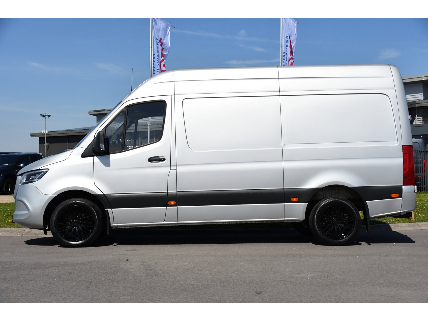 Mercedes-Benz Sprinter V6 319 3.0 CDI L2H2 PB Edition Camera, Cruise, Carplay, Stoelverwarming, Multimedia, LED, Automaat, Standkache, UNIEK!