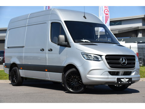 Mercedes-Benz Sprinter V6 319 3.0 CDI L2H2 PB Edition Camera, Cruise, Carplay, Stoelverwarming, Multimedia, LED, Automaat, Standkache, UNIEK!