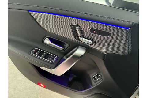 Mercedes-Benz CLA-Klasse 180 AMG Pano Sfeer Camera Carplay Virtual LED Trekhaak Cruise Navi Clima PDC Memory-Seats 18"LMV