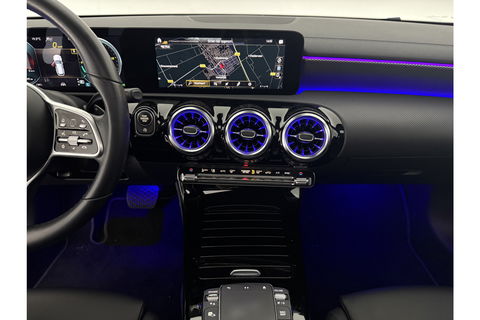 Mercedes-Benz CLA-Klasse 180 AMG Pano Sfeer Camera Carplay Virtual LED Trekhaak Cruise Navi Clima PDC Memory-Seats 18"LMV