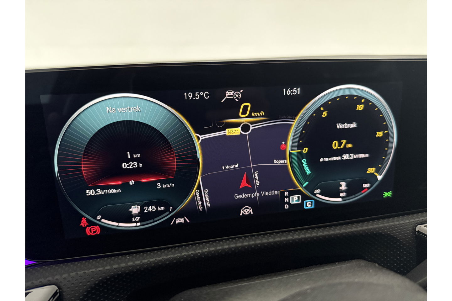 Mercedes-Benz CLA-Klasse 180 AMG Pano Sfeer Camera Carplay Virtual LED Trekhaak Cruise Navi Clima PDC Memory-Seats 18"LMV