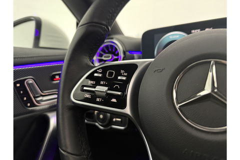 Mercedes-Benz CLA-Klasse 180 AMG Pano Sfeer Camera Carplay Virtual LED Trekhaak Cruise Navi Clima PDC Memory-Seats 18"LMV