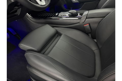 Mercedes-Benz CLA-Klasse 180 AMG Pano Sfeer Camera Carplay Virtual LED Trekhaak Cruise Navi Clima PDC Memory-Seats 18"LMV