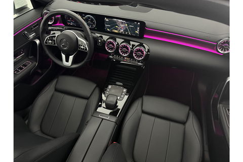 Mercedes-Benz CLA-Klasse 180 AMG Pano Sfeer Camera Carplay Virtual LED Trekhaak Cruise Navi Clima PDC Memory-Seats 18"LMV