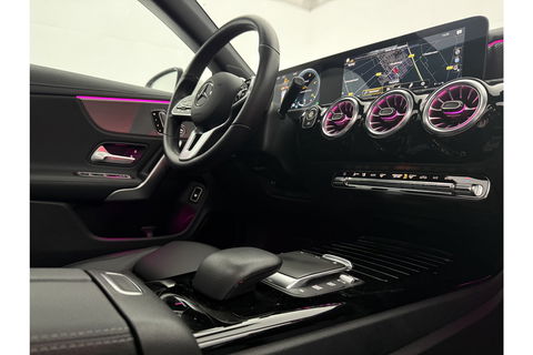 Mercedes-Benz CLA-Klasse 180 AMG Pano Sfeer Camera Carplay Virtual LED Trekhaak Cruise Navi Clima PDC Memory-Seats 18"LMV