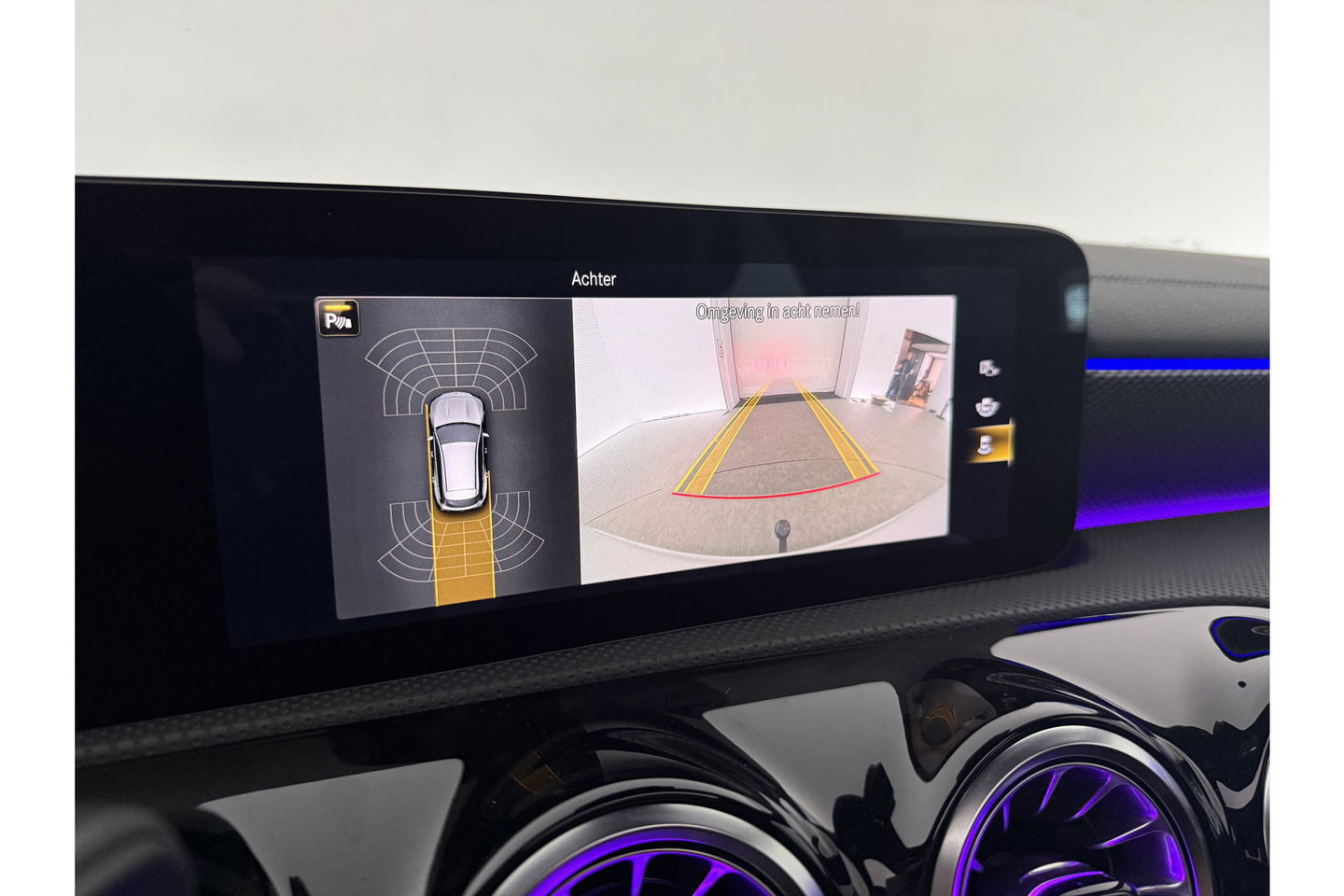Mercedes-Benz CLA-Klasse 180 AMG Pano Sfeer Camera Carplay Virtual LED Trekhaak Cruise Navi Clima PDC Memory-Seats 18"LMV