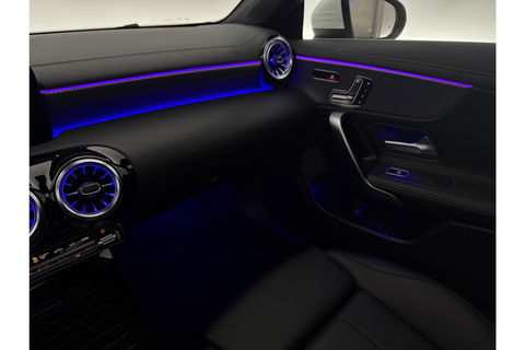 Mercedes-Benz CLA-Klasse 180 AMG Pano Sfeer Camera Carplay Virtual LED Trekhaak Cruise Navi Clima PDC Memory-Seats 18"LMV