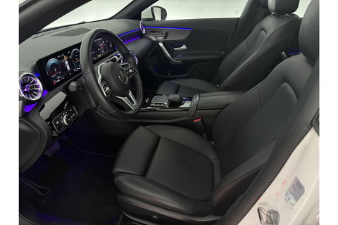 Mercedes-Benz CLA-Klasse 180 AMG Pano Sfeer Camera Carplay Virtual LED Trekhaak Cruise Navi Clima PDC Memory-Seats 18"LMV