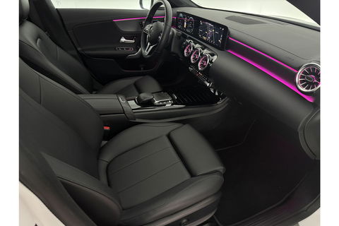 Mercedes-Benz CLA-Klasse 180 AMG Pano Sfeer Camera Carplay Virtual LED Trekhaak Cruise Navi Clima PDC Memory-Seats 18"LMV
