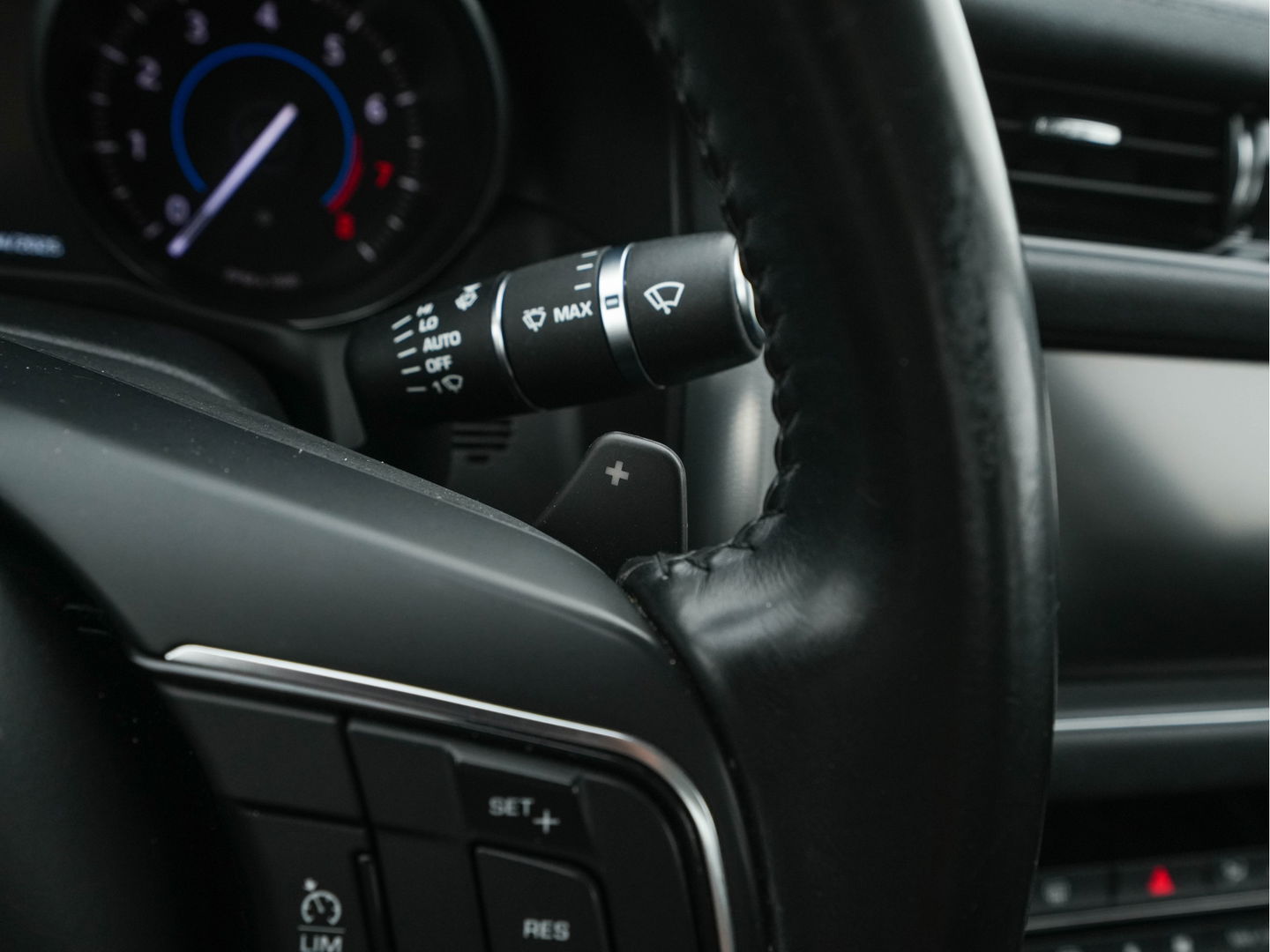 Jaguar XF 2.0 Portfolio Aut. *WINDSOR-FULL-LEATHER | BI-XENON | NAVI-FULLMAP | JAGUAR-AUDIO | CAMERA | COMFORT-SEATS | SHIFT-PADDLES | LANE-ASSIST | KEYLESS | HEATED-SEATS |  ECC | PDC | CRUISE | 18"ALU*