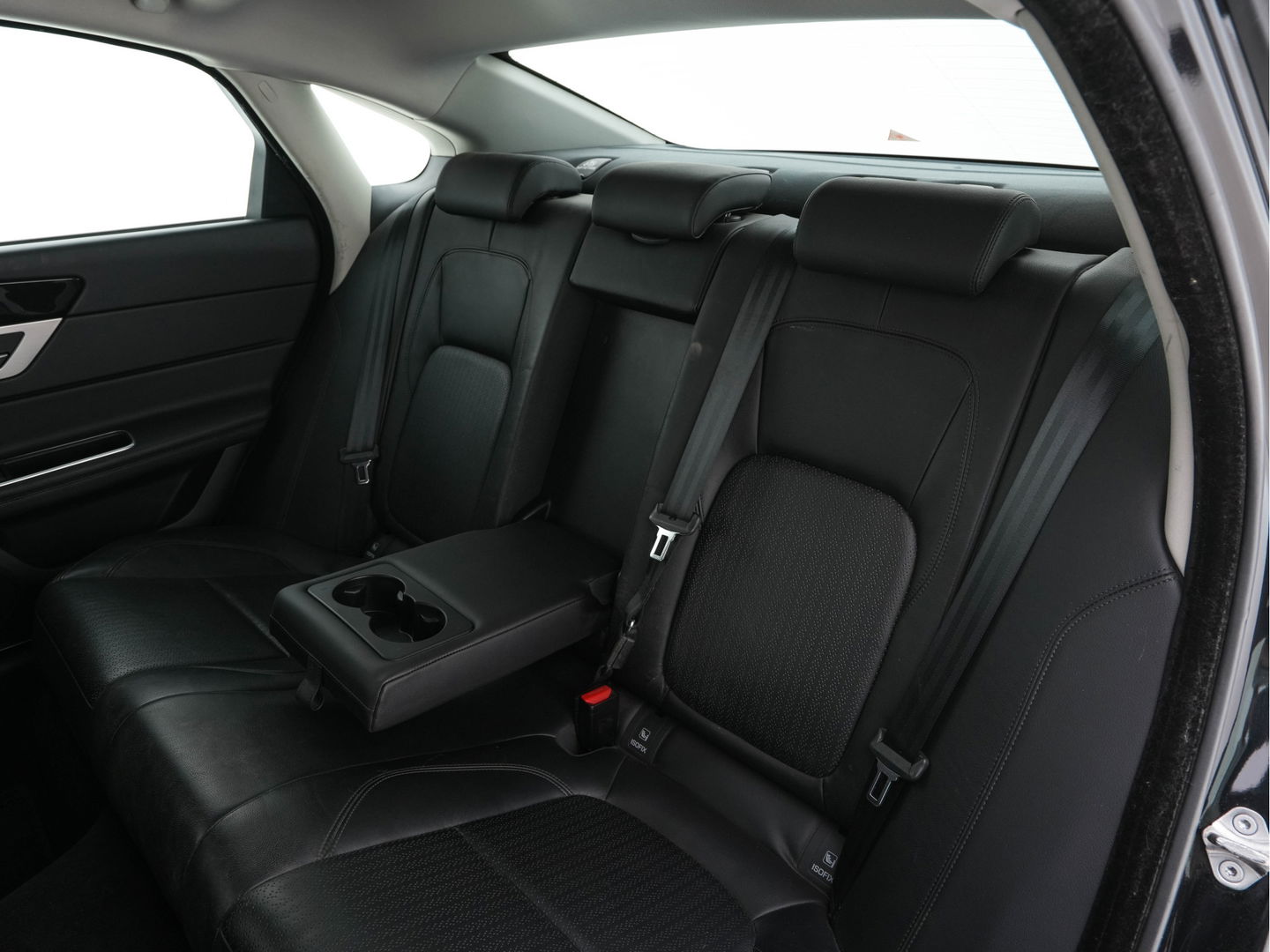 Jaguar XF 2.0 Portfolio Aut. *WINDSOR-FULL-LEATHER | BI-XENON | NAVI-FULLMAP | JAGUAR-AUDIO | CAMERA | COMFORT-SEATS | SHIFT-PADDLES | LANE-ASSIST | KEYLESS | HEATED-SEATS |  ECC | PDC | CRUISE | 18"ALU*