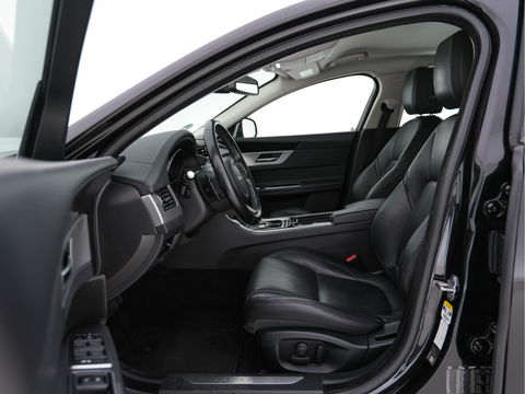 Jaguar XF 2.0 Portfolio Aut. *WINDSOR-FULL-LEATHER | BI-XENON | NAVI-FULLMAP | JAGUAR-AUDIO | CAMERA | COMFORT-SEATS | SHIFT-PADDLES | LANE-ASSIST | KEYLESS | HEATED-SEATS |  ECC | PDC | CRUISE | 18"ALU*