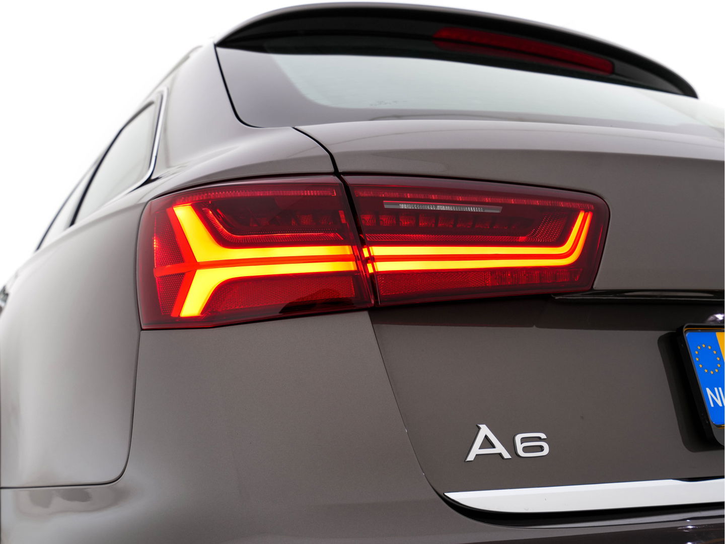 Audi A6 Allroad Quattro 3.0 TDI Bi-Turbo Edition Aut. *PANO | ADAPTIVE-CRUISE | FULL-LEATHER | FULL-LED | BLINDSPOT | MEMORY-PACK | BOSE-SURROUND | CAMERA | NAVI-FULLMAP | SPORT-SEATS  | ECC | HEATED-SEATS | SHIFT-PADDLES | TOWBAR | 18''ALU
