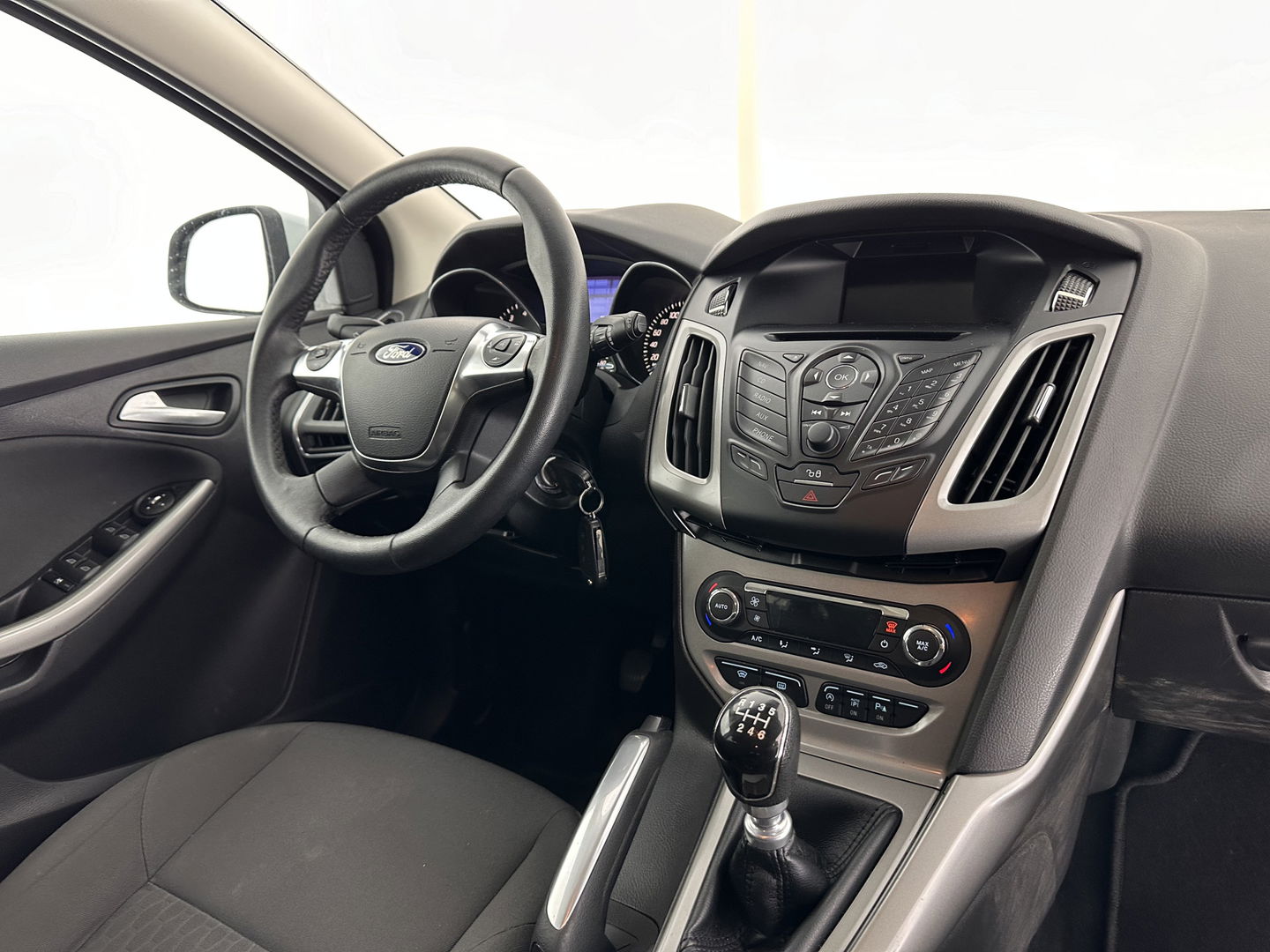 Ford FOCUS Wagon 1.0 EcoBoost Titanium *NAVI-FULLMAP | COMFORT-SEATS | ECC | PDC | CRUISE | PARKPILOT | HEATED-SEATS | 16''ALU*