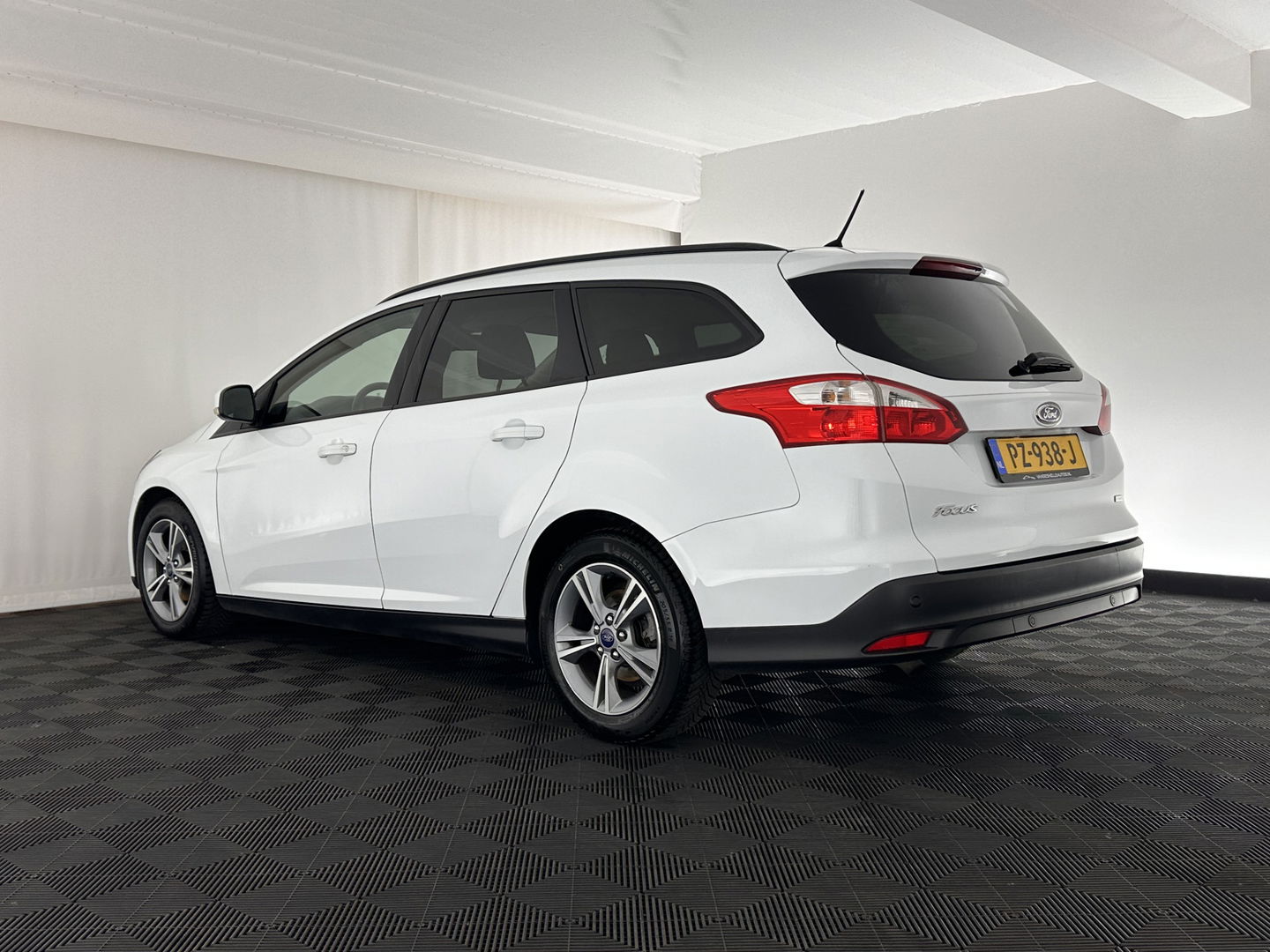 Ford FOCUS Wagon 1.0 EcoBoost Titanium *NAVI-FULLMAP | COMFORT-SEATS | ECC | PDC | CRUISE | PARKPILOT | HEATED-SEATS | 16''ALU*