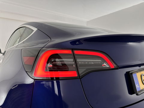Tesla Model 3 Long Range AWD 75 kWh [ 3-Fase ] (INCL-BTW) Aut. *PANO | AUTO-PILOT | NAPPA-LEATHER | KEYLESS | FULL-LED | MEMORY-PACK | SURROUND-VIEW | DAB | CARPLAY | DIGI-COCKPIT | LANE-ASSIST | COMFORT-SEATS | 19"ALU*