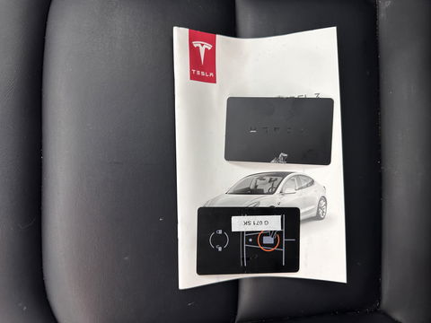 Tesla Model 3 Long Range AWD 75 kWh [ 3-Fase ] (INCL-BTW) Aut. *PANO | AUTO-PILOT | NAPPA-LEATHER | KEYLESS | FULL-LED | MEMORY-PACK | SURROUND-VIEW | DAB | CARPLAY | DIGI-COCKPIT | LANE-ASSIST | COMFORT-SEATS | 19"ALU*