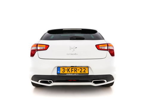 Citroën DS5 2.0 Hybrid4 Business Executive Aut. *PANO | TWO-TONE-LEATHER | MEMORY-PACK | NAVI-FULLMAP | XENON | KEYLESS | CAMERA | HEAD-UP | MASSAGE-SEAT | CRUISE | SPORT-SEATS | 17"ALU*