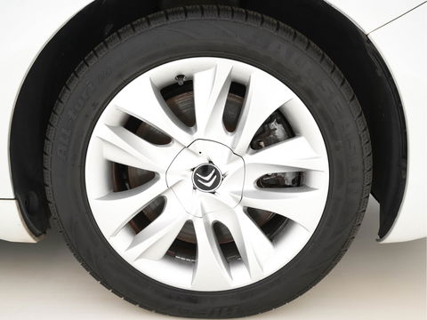 Citroën DS5 2.0 Hybrid4 Business Executive Aut. *PANO | TWO-TONE-LEATHER | MEMORY-PACK | NAVI-FULLMAP | XENON | KEYLESS | CAMERA | HEAD-UP | MASSAGE-SEAT | CRUISE | SPORT-SEATS | 17"ALU*