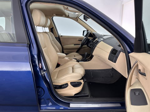 BMW X3 2.5i Executive AWD [ YOUNGTIMER ] Aut. *LUXURY-LEATHER| XENON | NAVI-FULLMAP | SPORT-SEATS  | TOWBAR | ECC | PDC | HEATED-SEATS | CRUISE | 17''ALU*