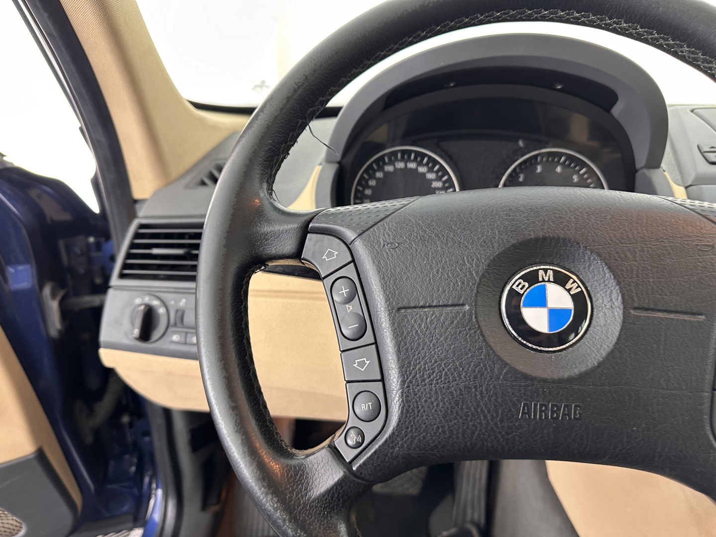 BMW X3 2.5i Executive AWD [ YOUNGTIMER ] Aut. *LUXURY-LEATHER| XENON | NAVI-FULLMAP | SPORT-SEATS  | TOWBAR | ECC | PDC | HEATED-SEATS | CRUISE | 17''ALU*