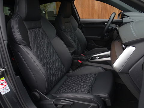 Audi A3 Sportback 45 TFSI e 245PK / 2021 / Competition / S-line / ACC / S-Edition