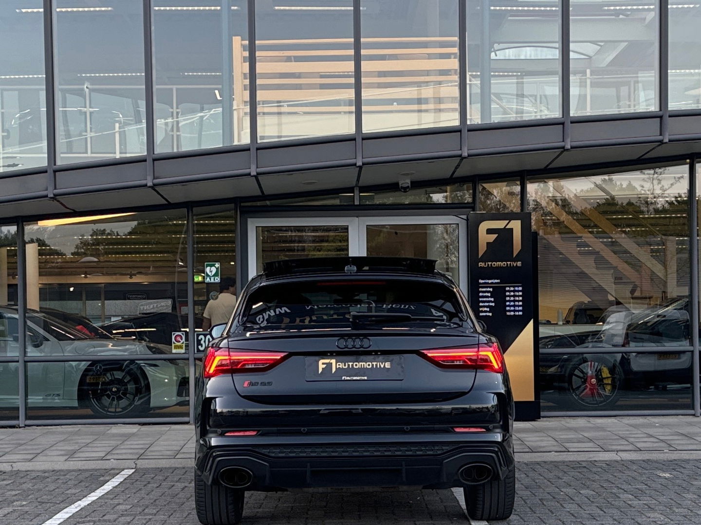 Audi RSQ3 Sportback 2.5 TFSI Pano|Sfeer|Trekh|360c|B&O|Keyle
