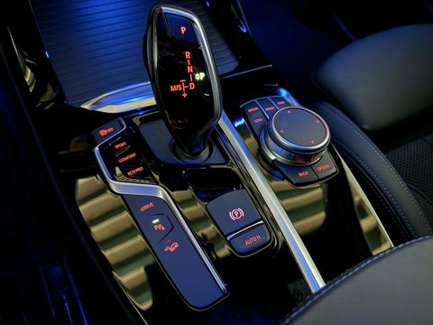 BMW X3 xDrive20i M Sport Black Edition Pano HUD Sfeer NAP