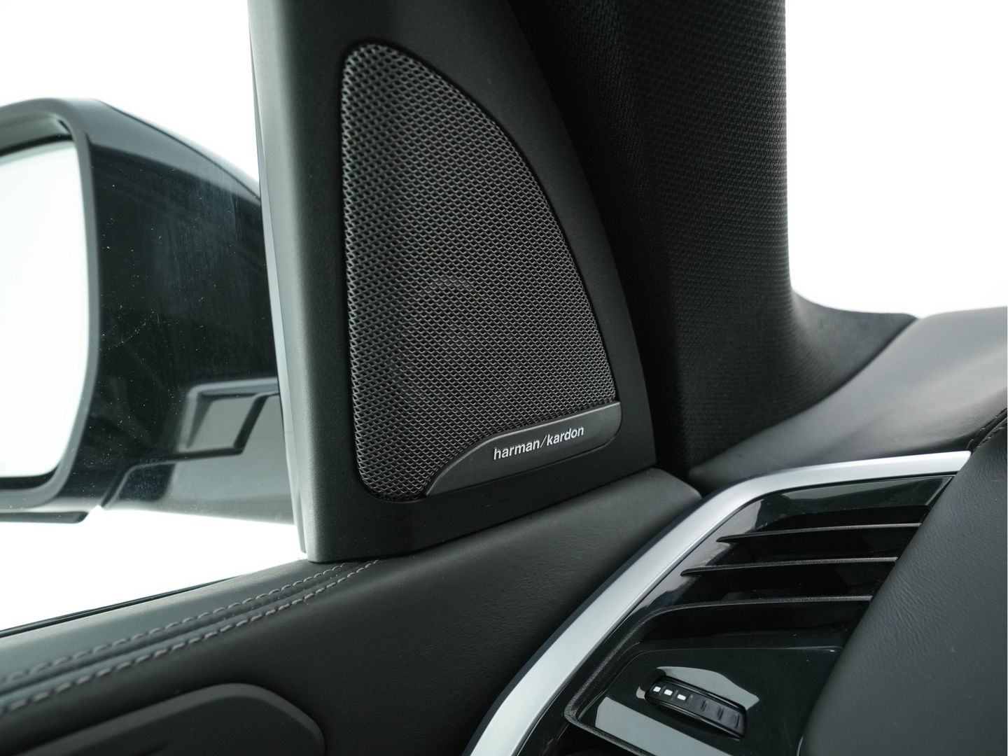 BMW X5 xDrive45e High Executive M-Sport-Pack (INCL-BTW) *NAPPA-FULL-LEATHER | ADAPT.CRUISE | FULL-LED | MEMORY-PACK | DIGI-COCKPIT | HARMAN/KARDON | COMFORT-SEATS | NAVI-FULLMAP | CAMERA | AMBIENT-LIGHT | DAB+ | SHIFT-PADDLES | TOWBAR |