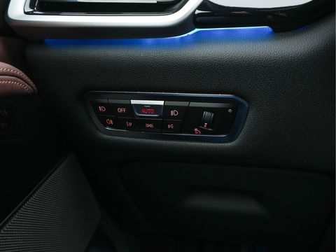 BMW X5 xDrive45e High Executive M-Sport-Pack (INCL-BTW) *NAPPA-FULL-LEATHER | ADAPT.CRUISE | FULL-LED | MEMORY-PACK | DIGI-COCKPIT | HARMAN/KARDON | COMFORT-SEATS | NAVI-FULLMAP | CAMERA | AMBIENT-LIGHT | DAB+ | SHIFT-PADDLES | TOWBAR |