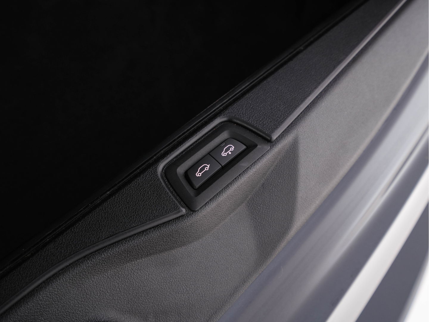 BMW X5 xDrive45e High Executive M-Sport-Pack (INCL-BTW) *NAPPA-FULL-LEATHER | ADAPT.CRUISE | FULL-LED | MEMORY-PACK | DIGI-COCKPIT | HARMAN/KARDON | COMFORT-SEATS | NAVI-FULLMAP | CAMERA | AMBIENT-LIGHT | DAB+ | SHIFT-PADDLES | TOWBAR |
