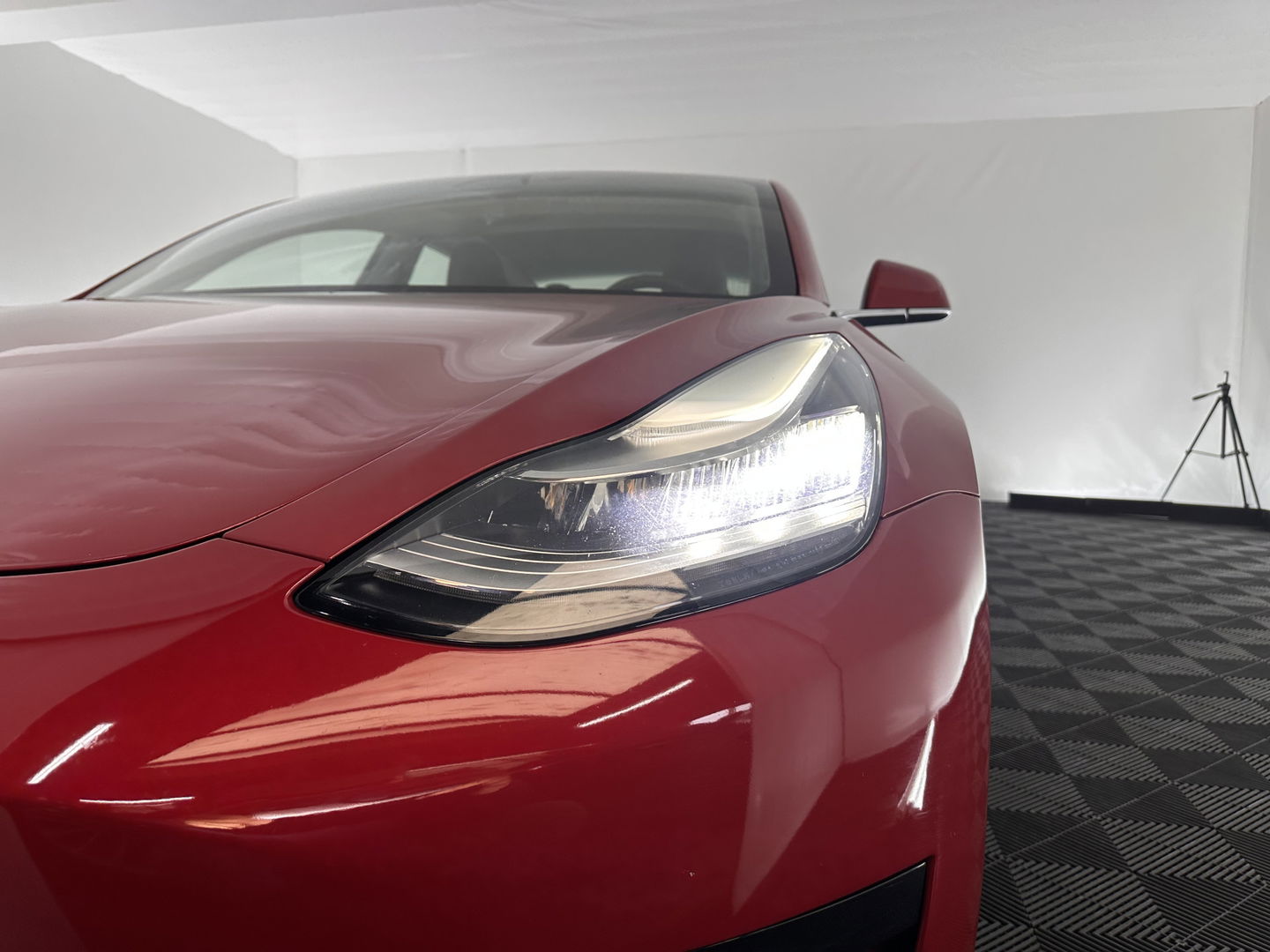 Tesla Model 3 Standard RWD Plus 60 kWh [ 3-Fase ] (INCL-BTW) Aut. *PANO | AUTO-PILOT | NAPPA-LEATHER | KEYLESS | FULL-LED | MEMORY-PACK | SURROUND-VIEW | DAB | CARPLAY | DIGI-COCKPIT | LANE-ASSIST | COMFORT-SEATS | 18"ALU*