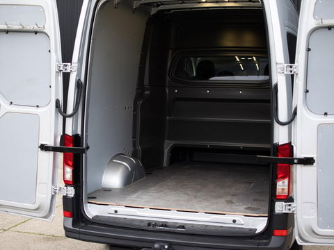 Volkswagen Crafter 35 2.0 TDI 164pk L3H3 RWD | BPM VRIJ | Dubbel cabine | Achteruitrijcamera | Sidebars