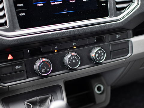 Volkswagen Crafter 35 2.0 TDI 164pk L3H3 RWD | BPM VRIJ | Dubbel cabine | Achteruitrijcamera | Sidebars