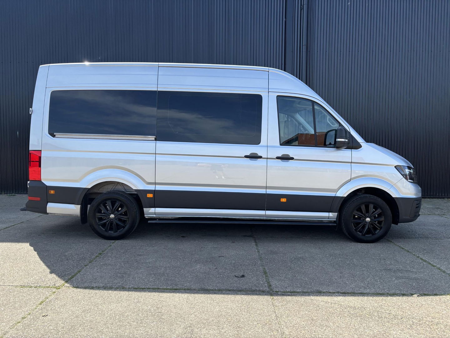 Volkswagen Crafter 35 2.0 TDI 164pk L3H3 RWD | BPM VRIJ | Dubbel cabine | Achteruitrijcamera | Sidebars