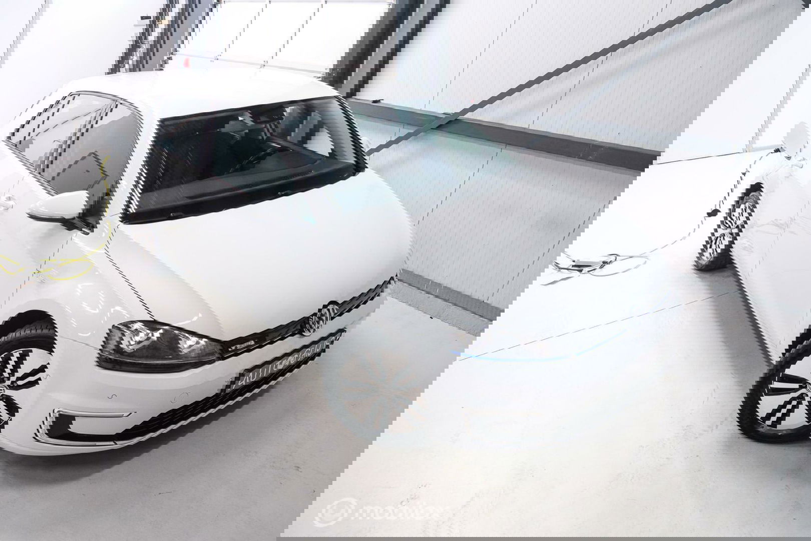 Volkswagen e-Golf | Adaptive | Stoelverwarming | PDC | Navigatie | Ambiance verlichting | LED |