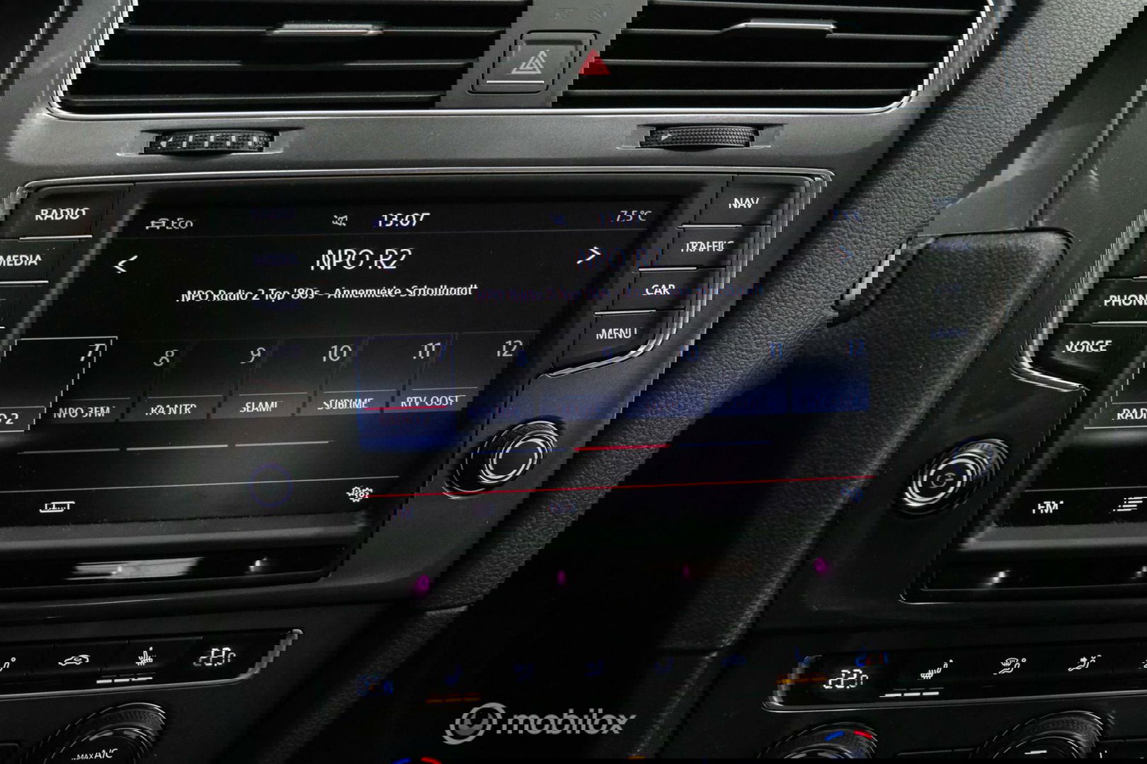 Volkswagen e-Golf | Adaptive | Stoelverwarming | PDC | Navigatie | Ambiance verlichting | LED |