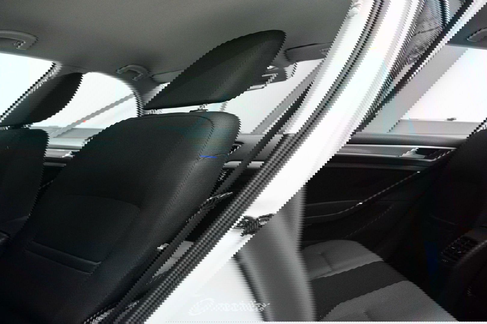 Volkswagen e-Golf | Adaptive | Stoelverwarming | PDC | Navigatie | Ambiance verlichting | LED |