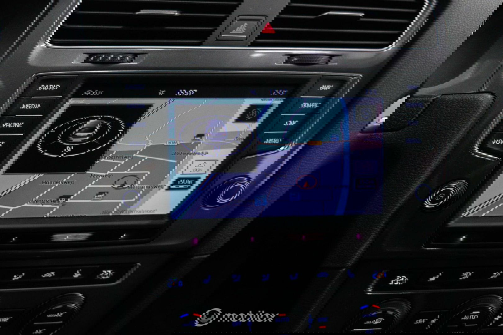 Volkswagen e-Golf | Adaptive | Stoelverwarming | PDC | Navigatie | Ambiance verlichting | LED |